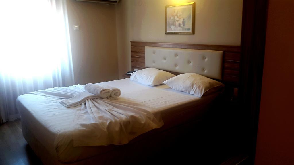 Aziz Arslan Hotel Ayvalı Eksteriør billede